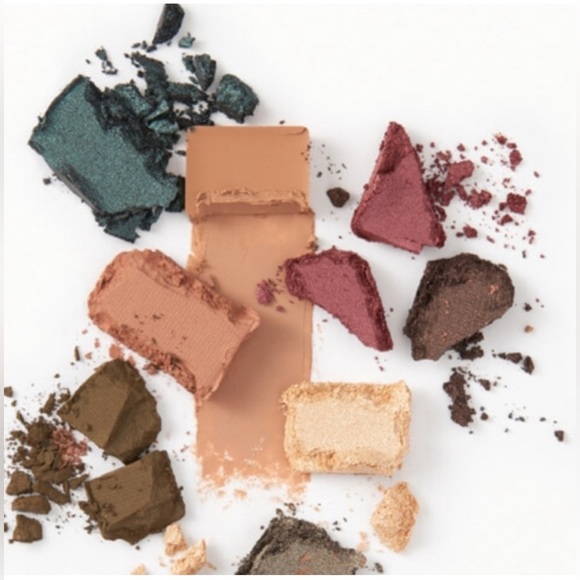 theBalm Autobalm Pic Perf Eyeshadow Palette - Picture 5 of 16